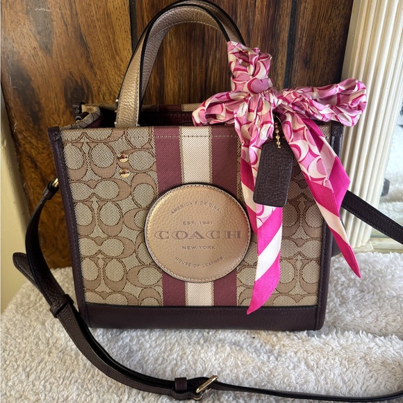 Coach 2 Way Hand or Crossbody Bag Camel Tan Carryall Satchel Bag removable Strap